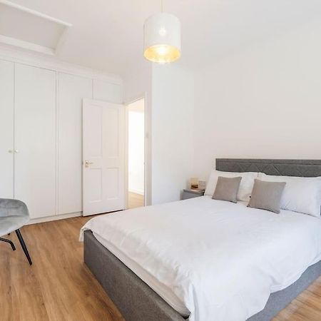 House 10 Mins To Tower Bridge Hot Tub & Parking Villa London Exteriör bild