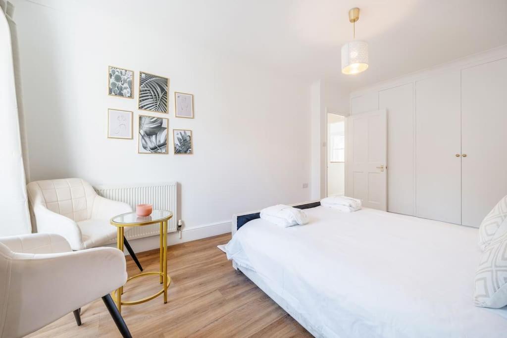 House 10 Mins To Tower Bridge Hot Tub & Parking Villa London Exteriör bild