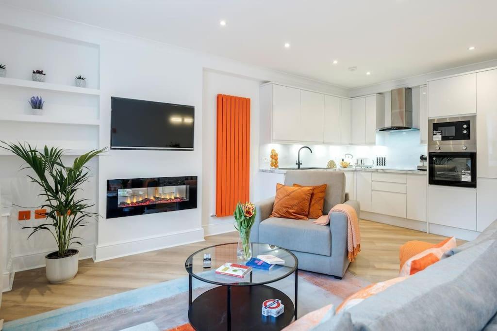 House 10 Mins To Tower Bridge Hot Tub & Parking Villa London Exteriör bild