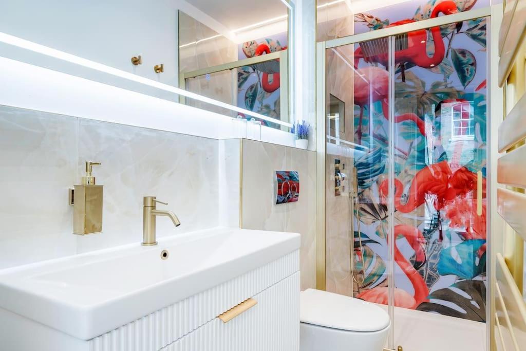 House 10 Mins To Tower Bridge Hot Tub & Parking Villa London Exteriör bild