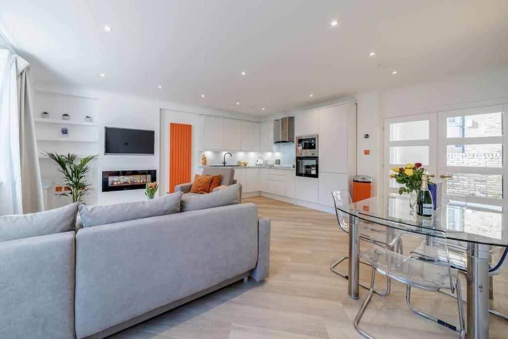 House 10 Mins To Tower Bridge Hot Tub & Parking Villa London Exteriör bild