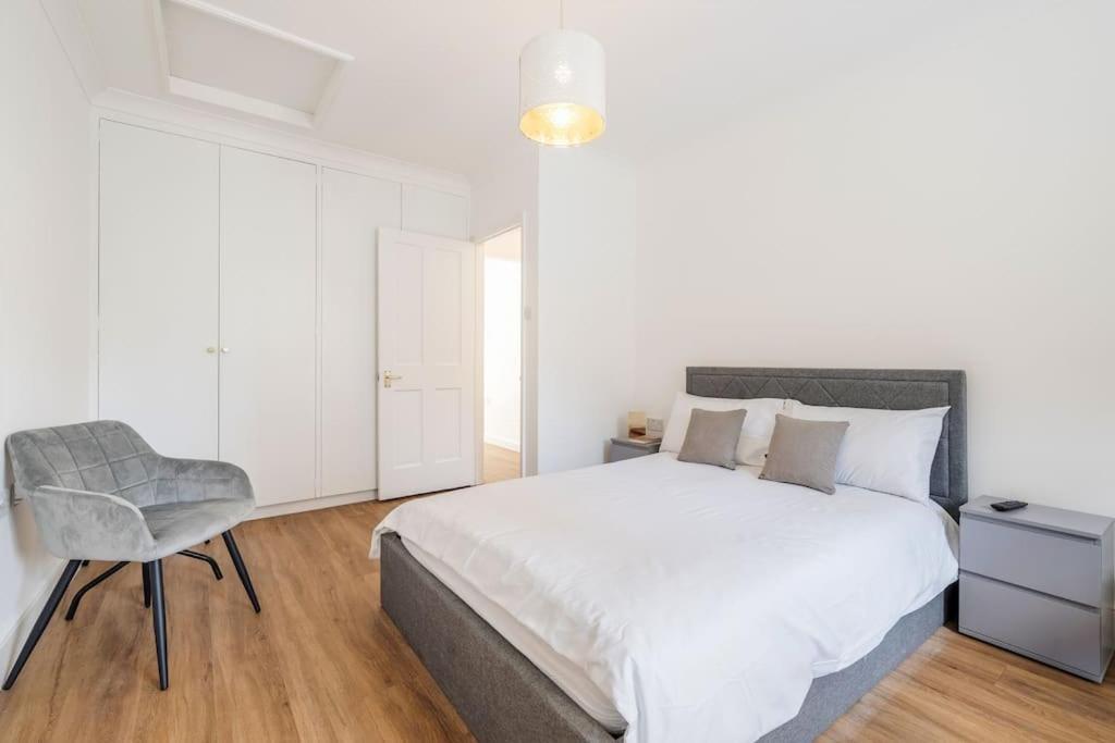House 10 Mins To Tower Bridge Hot Tub & Parking Villa London Exteriör bild
