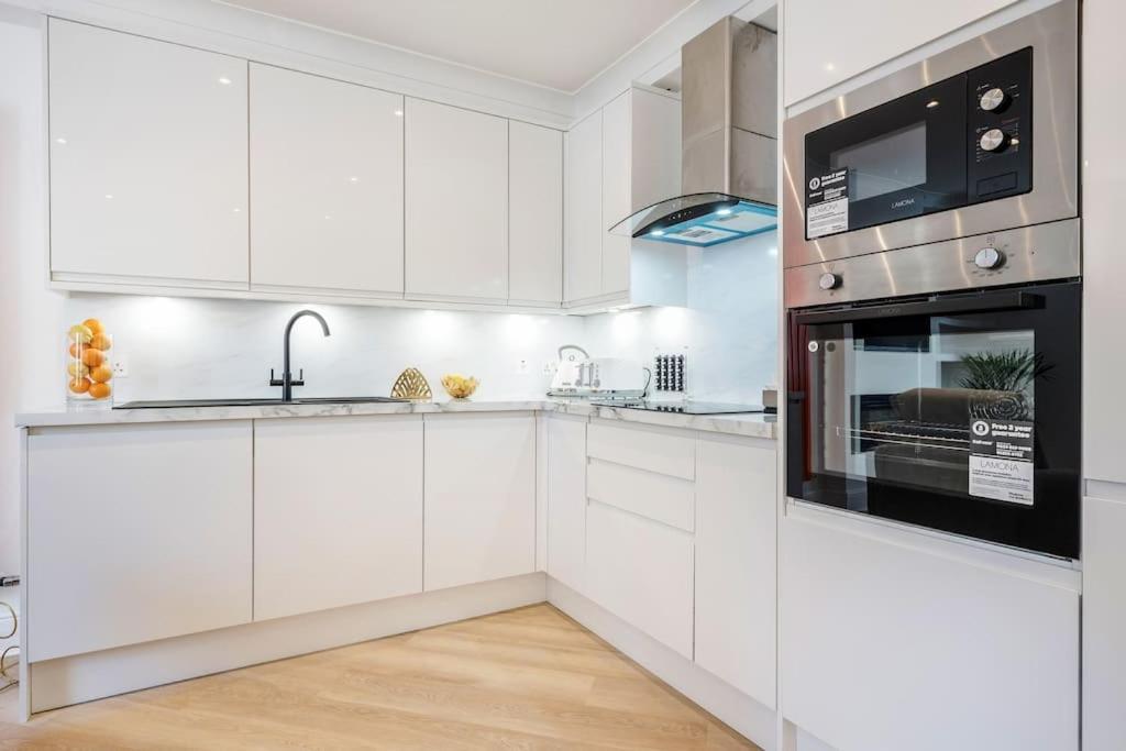 House 10 Mins To Tower Bridge Hot Tub & Parking Villa London Exteriör bild