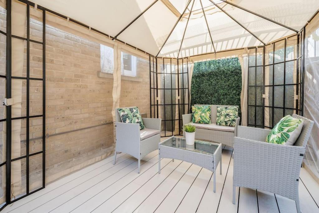 House 10 Mins To Tower Bridge Hot Tub & Parking Villa London Exteriör bild